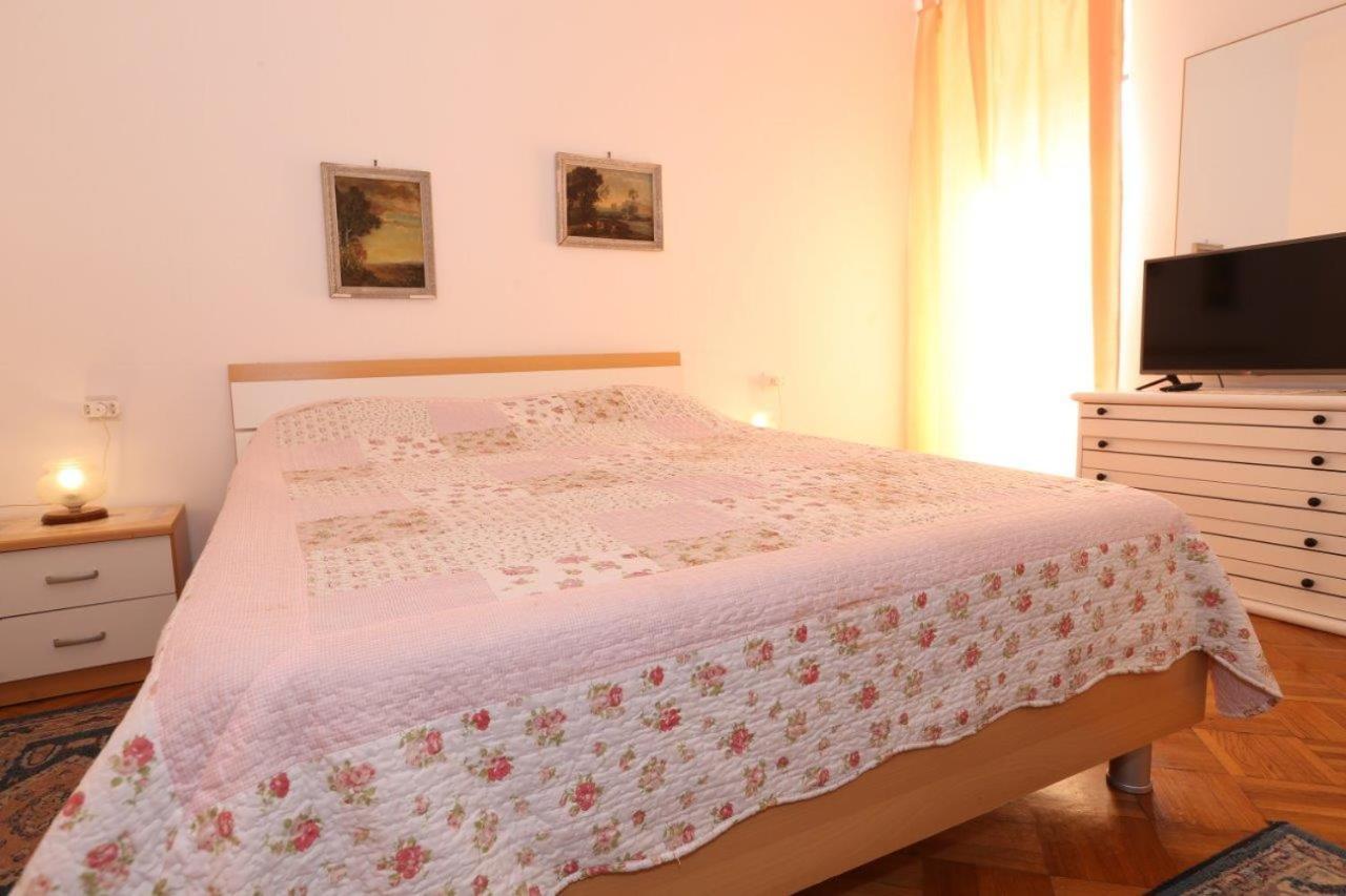 Studio Apartments Cavrak With Terrace Башка Экстерьер фото