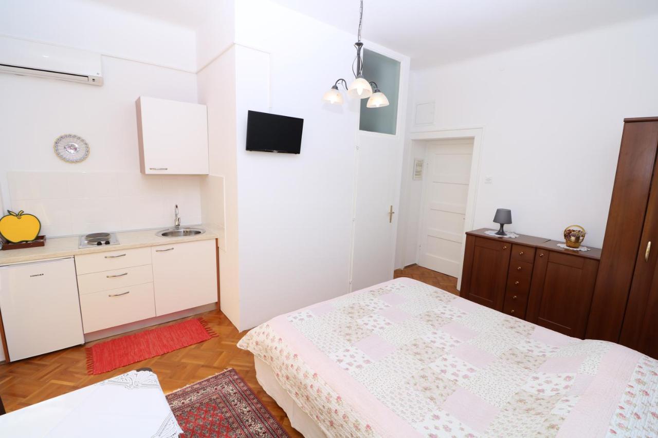 Studio Apartments Cavrak With Terrace Башка Экстерьер фото