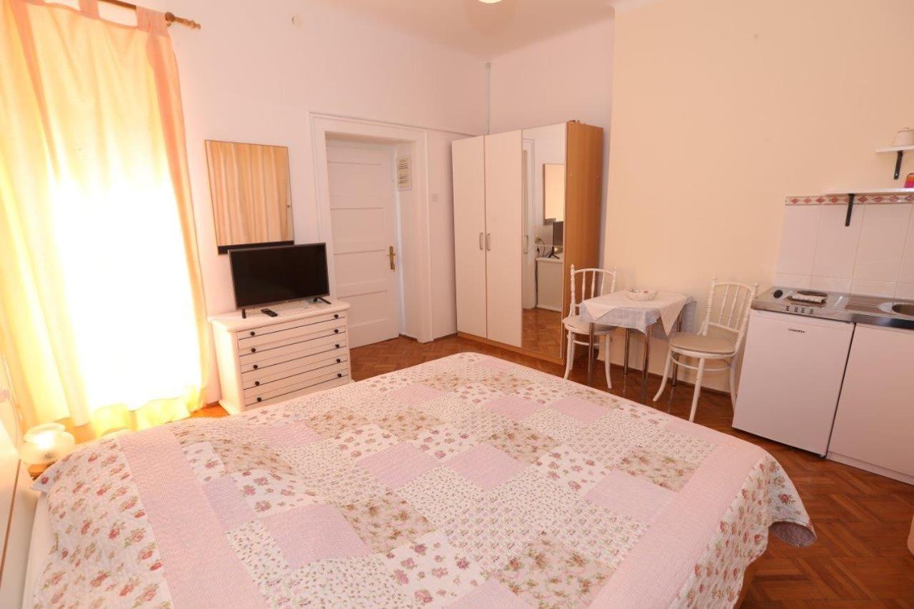 Studio Apartments Cavrak With Terrace Башка Экстерьер фото