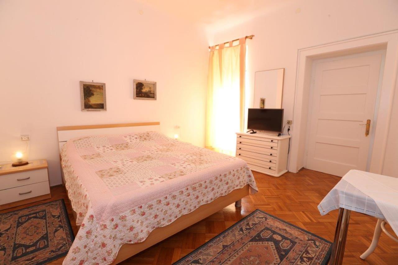 Studio Apartments Cavrak With Terrace Башка Экстерьер фото