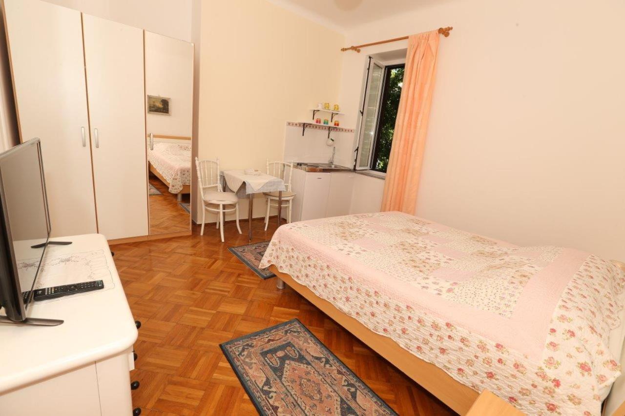 Studio Apartments Cavrak With Terrace Башка Экстерьер фото