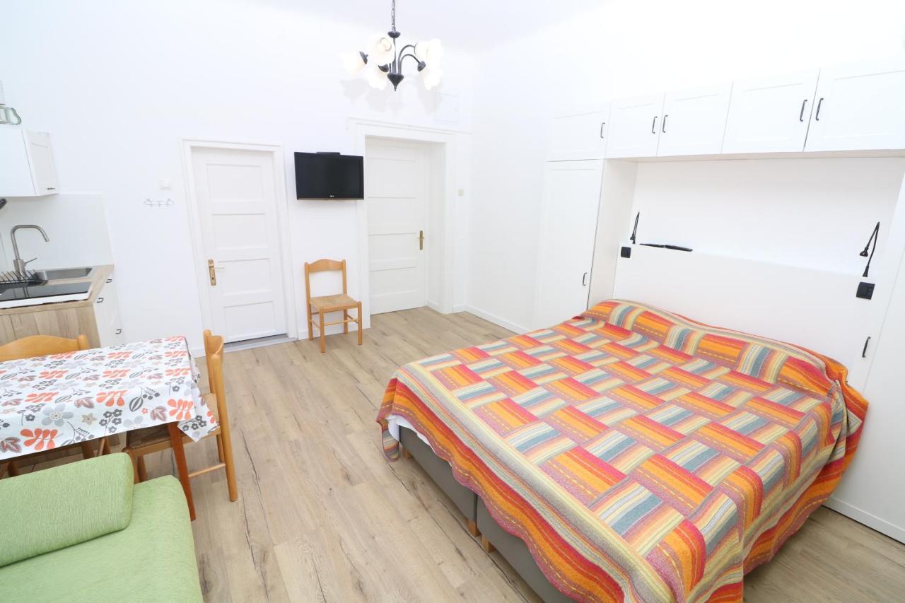 Studio Apartments Cavrak With Terrace Башка Экстерьер фото