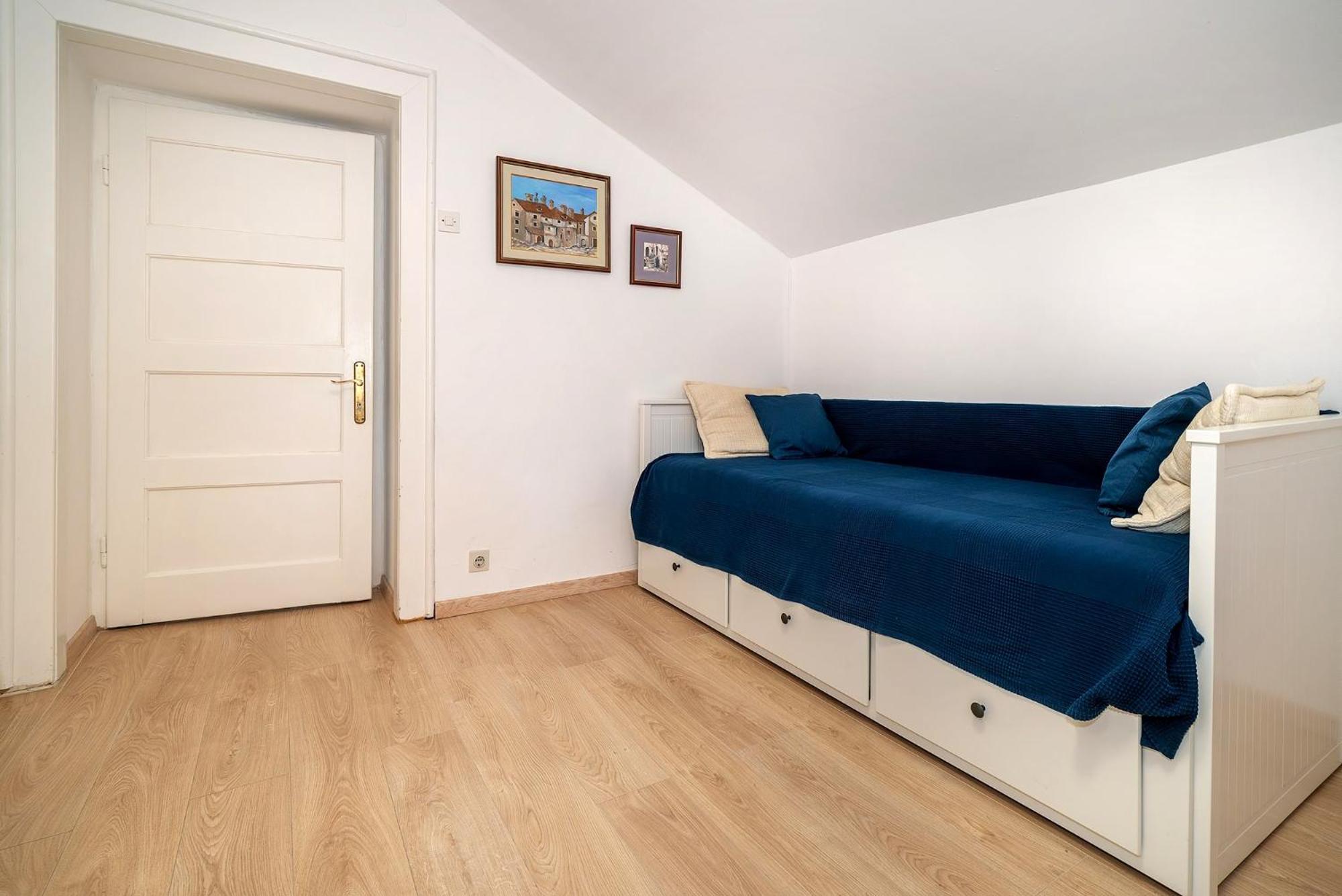Studio Apartments Cavrak With Terrace Башка Экстерьер фото