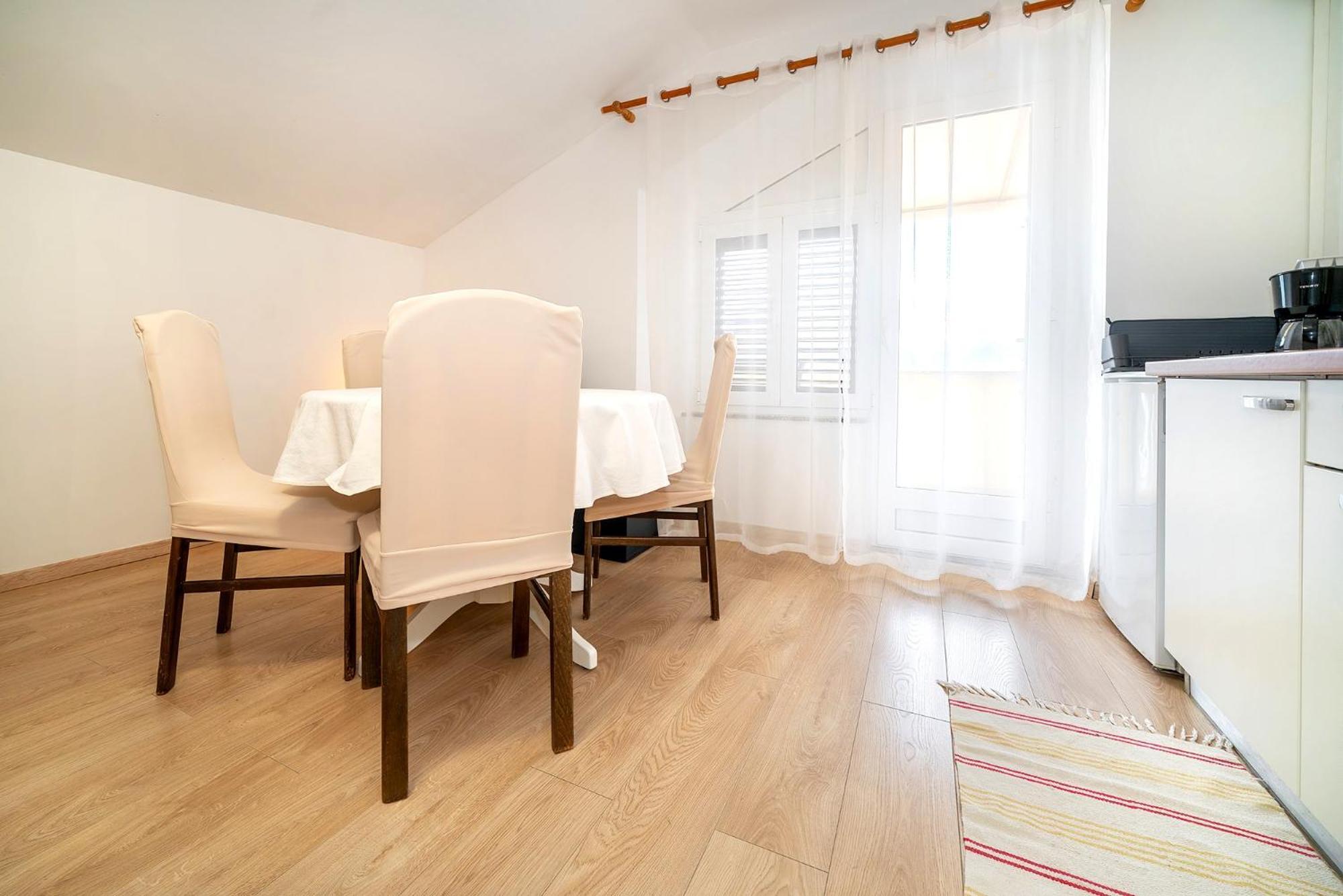 Studio Apartments Cavrak With Terrace Башка Экстерьер фото
