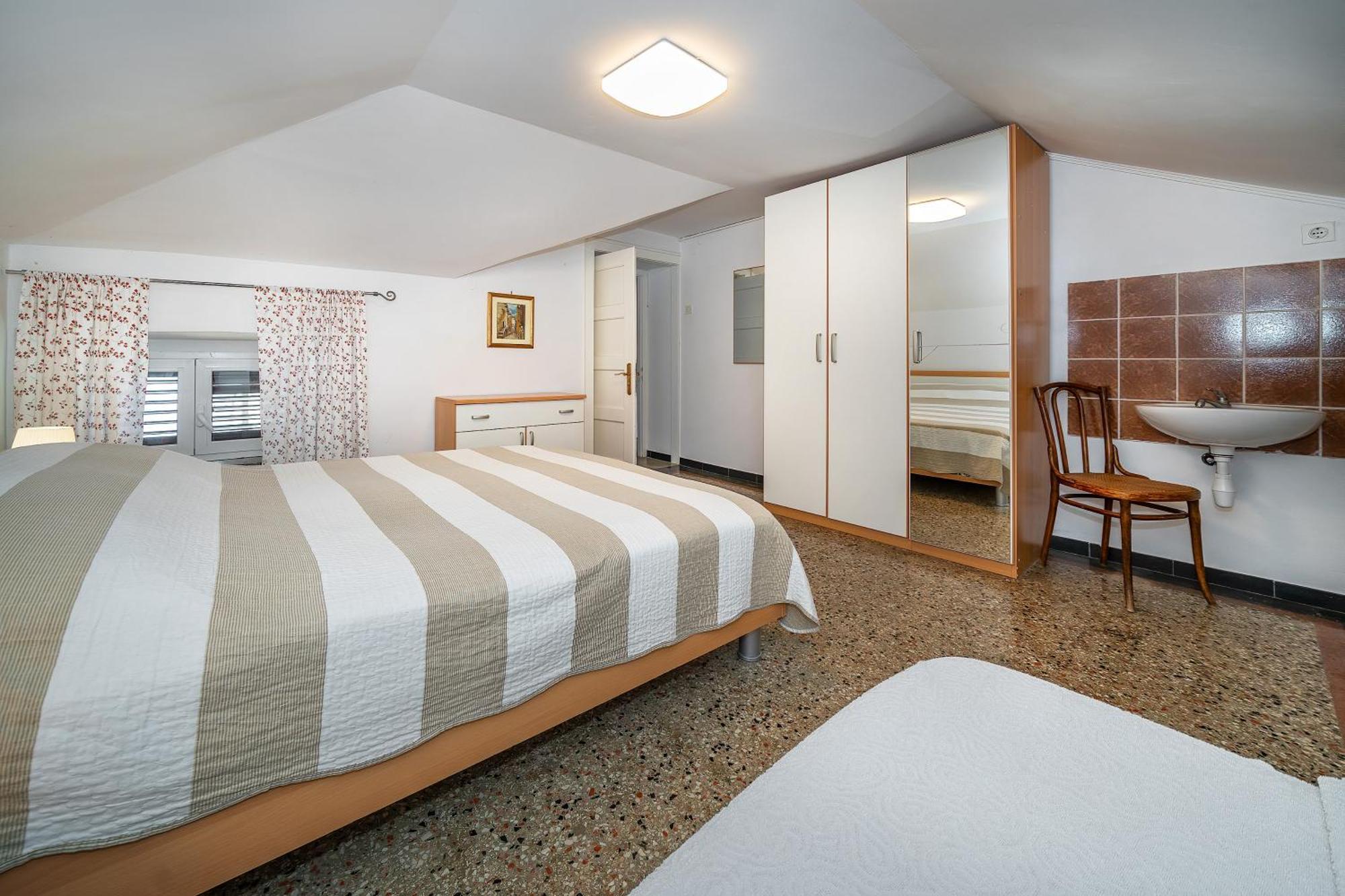 Studio Apartments Cavrak With Terrace Башка Экстерьер фото