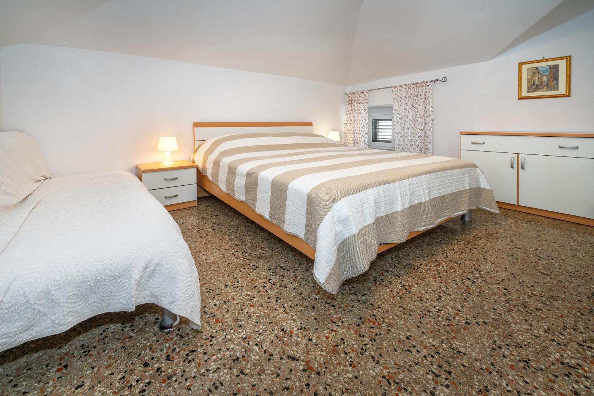 Studio Apartments Cavrak With Terrace Башка Экстерьер фото